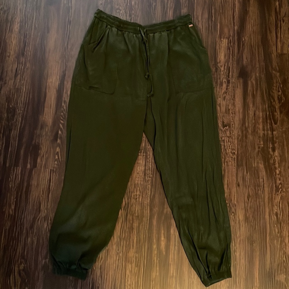 NWOT VS Pink joggers